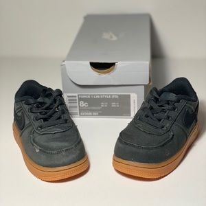 Nike toddler low cut sneakers